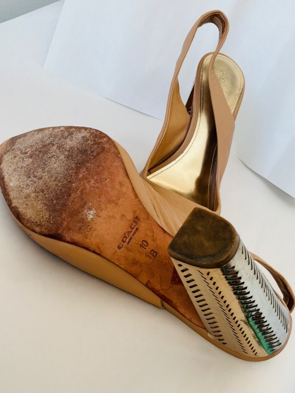 COACH Finley Tan Leather Slingback Block Heels Metaklic Gold Size 10B - Picture 6 of 8